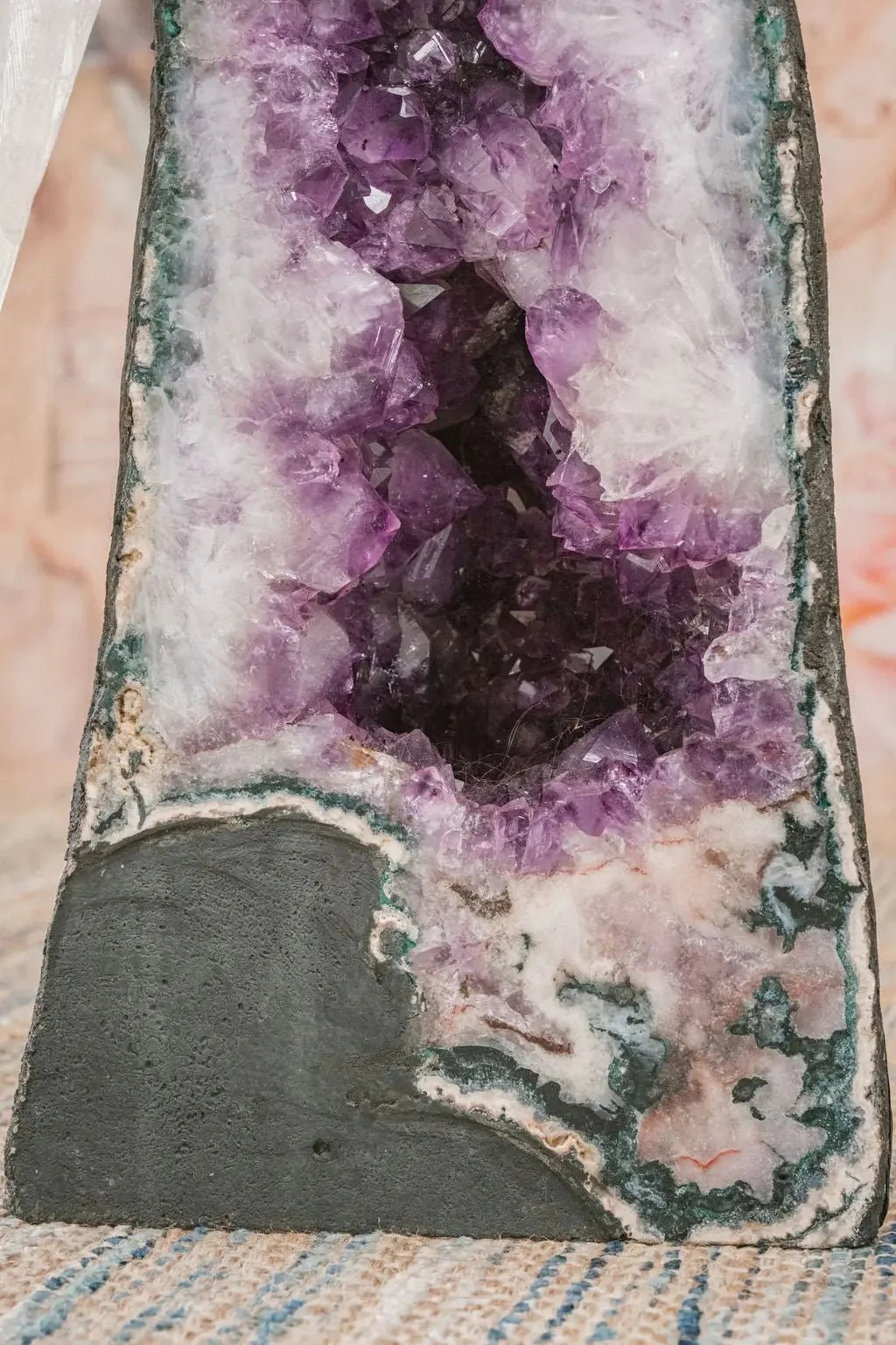 3 Ft Clear Quartz Crystal Parrot On Amethyst Cathedral - Image 14